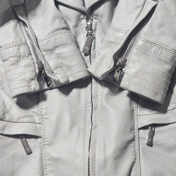 White House Black Market Gray Leather Moto Jacket with Zipper Diamond Detail - Picture 5 of 16